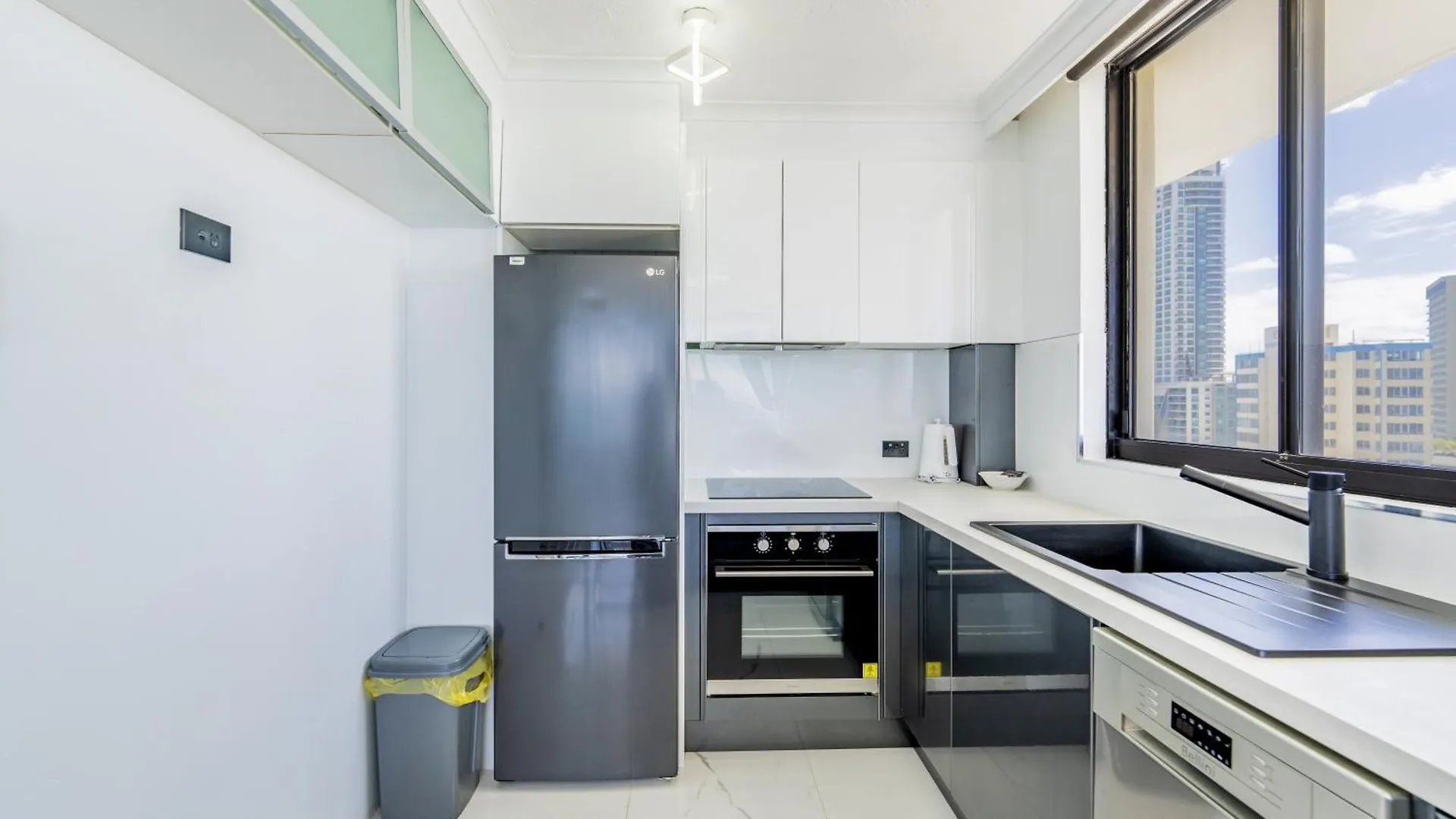 Olympus Beachfront Apartments Gold Coast Aparthotel