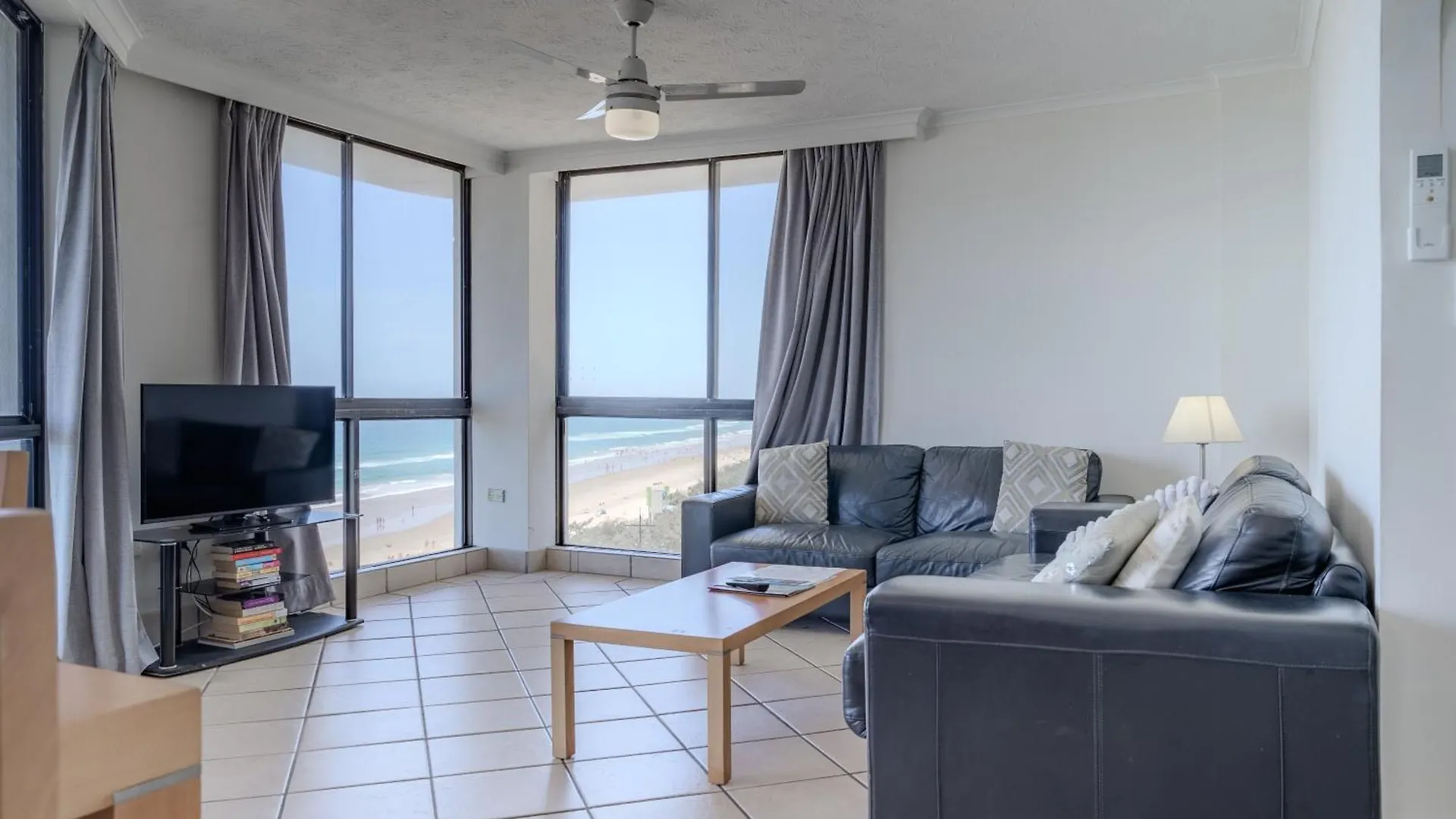 *** Aparthotel Olympus Beachfront Apartments Gold Coast Australia