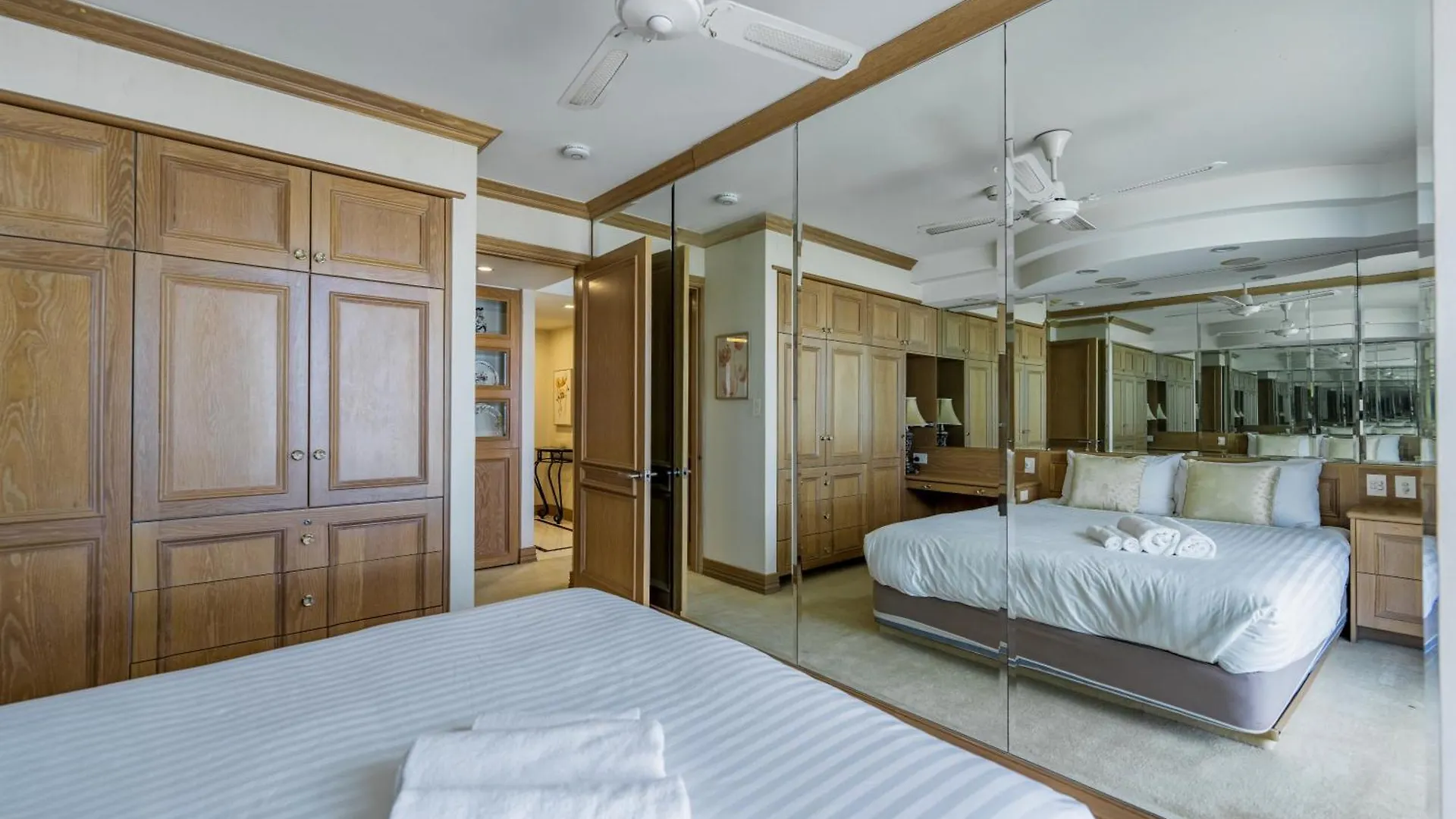 Olympus Beachfront Apartments Gold Coast
